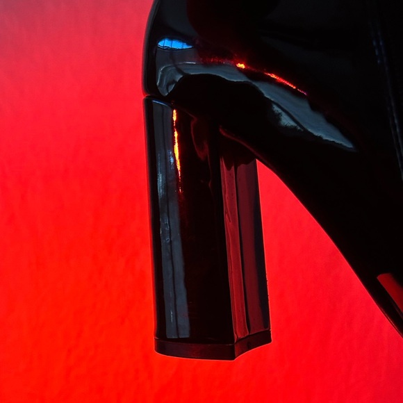 STEVE MADDEN Glossy Black Mini Boot - Picture 7 of 10